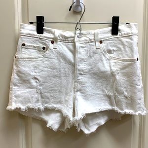 Levi White denim shorts - W 28